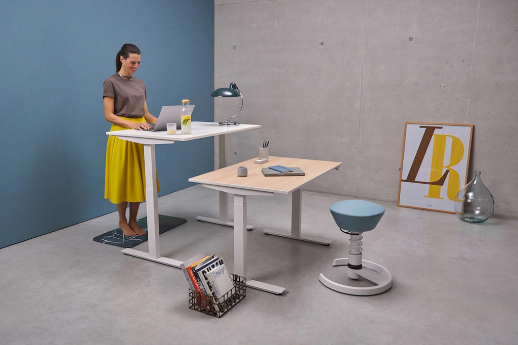 Scrivania ergonomica regolabile per la Scuola e l'Ufficio - Emme Italia Scrivania ergonomica regolabile per la Scuola e l'Ufficio - Emme Italia