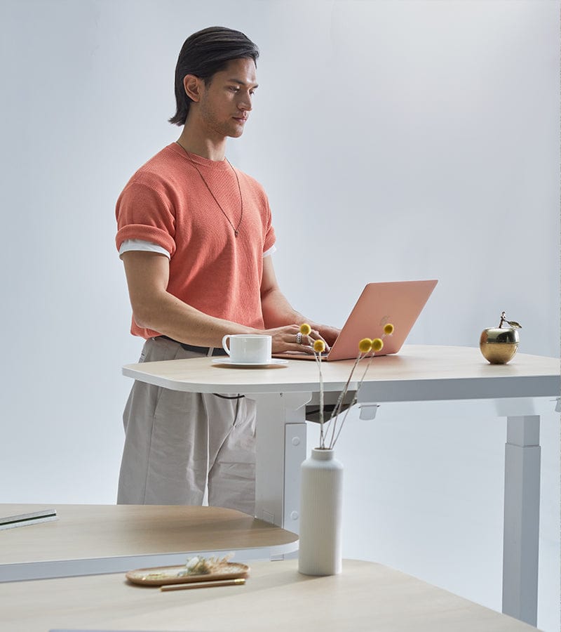 SWOPPER 赤 Aeris Swopper office stool with backrest in mottled red